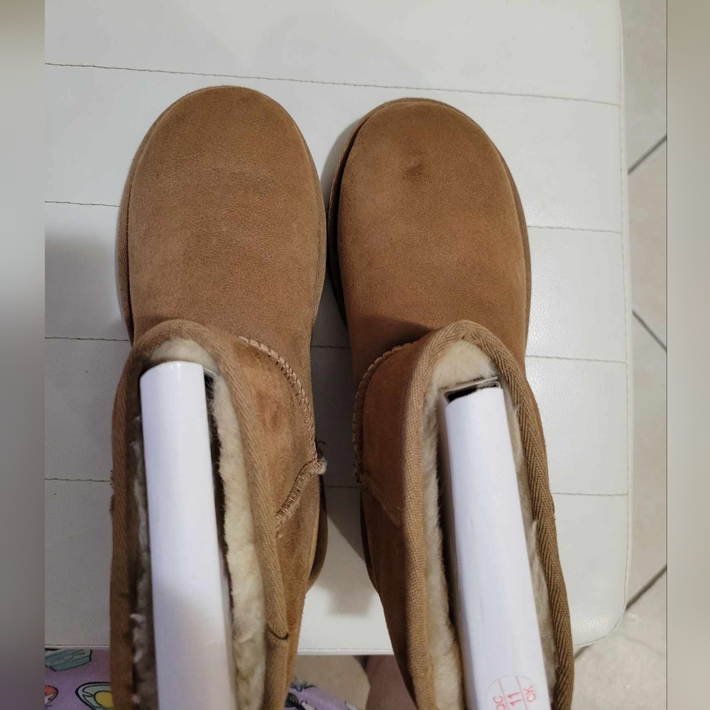 UGG Classic Mini II size 6 chestnut